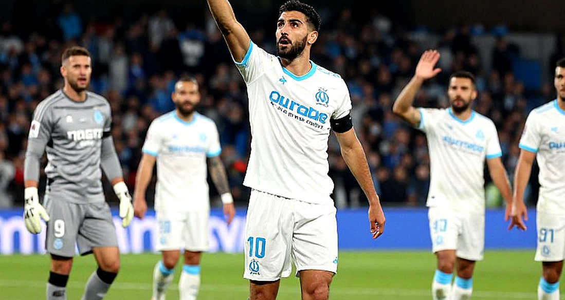 Barcelona trước Siêu kinh điển: hàng thủ chắp vá và 87 lần mất bóng ở Paris