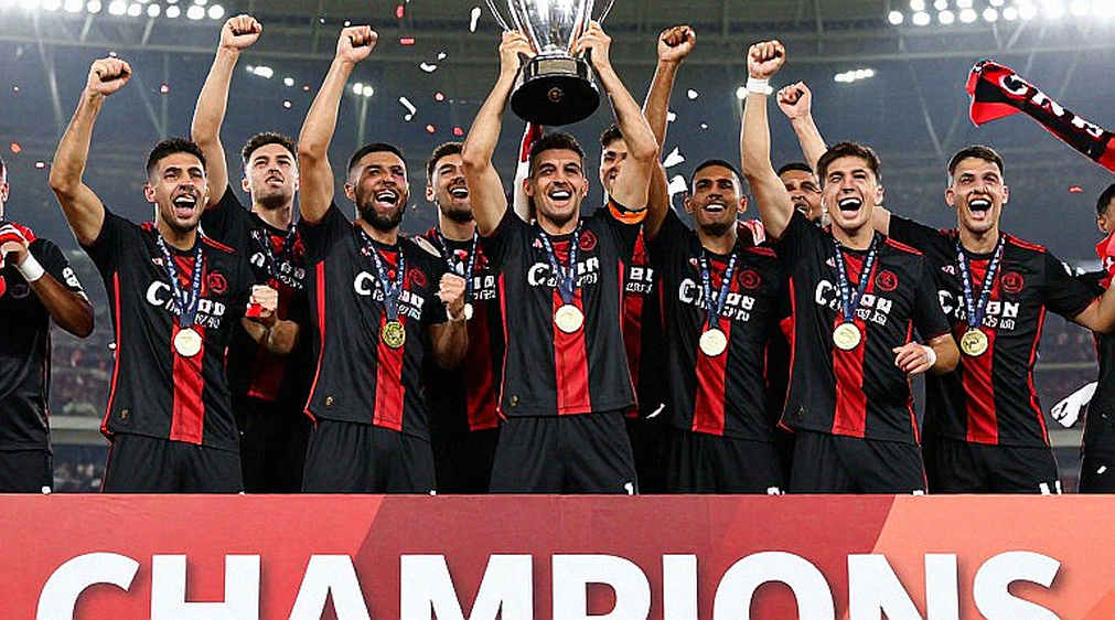 Hình học sân cỏ V.League: Khi bóng đá Việt Nam học cách chơi bằng không gian
