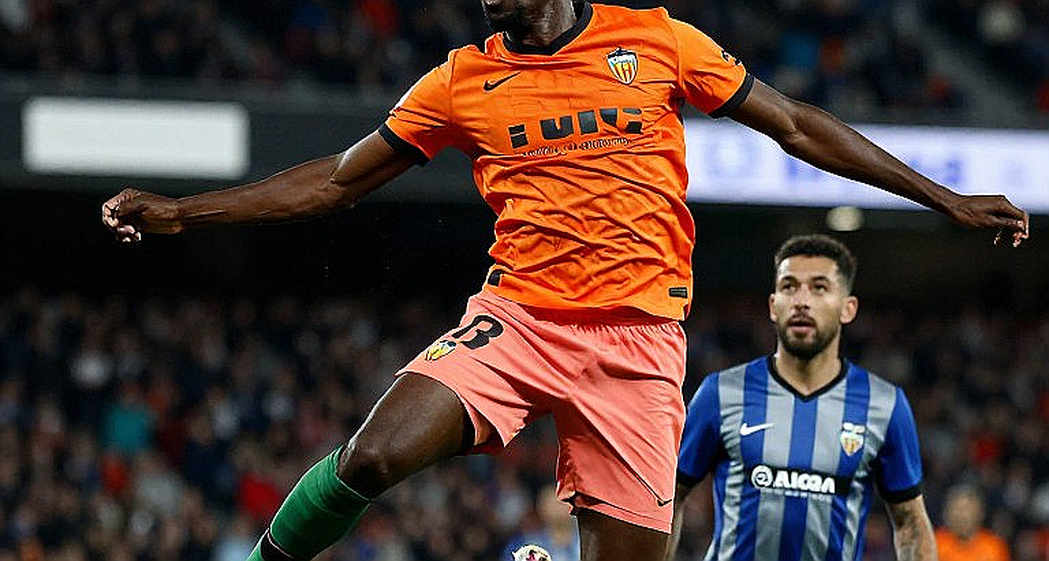 Raphinha và số 9 bất đắc dĩ: Khi Barcelona tạc lại một tiền đạo từ mảnh ghép bị bỏ quên