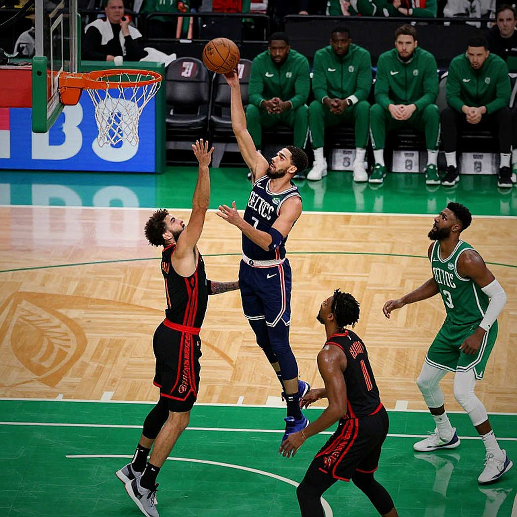 Kawhi Leonard trở lại Toronto: Người chinh phục về nhà và một câu hỏi chưa có lời đáp
