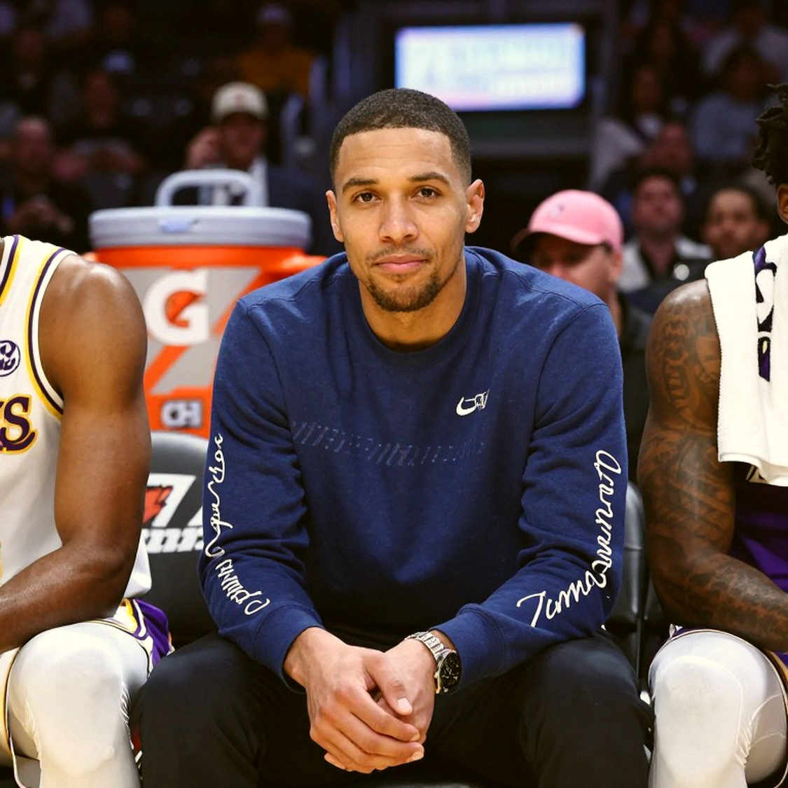 Kawhi Leonard trở lại Toronto: Người chinh phục về nhà và một câu hỏi chưa có lời đáp Kawhi Leonard trở lại Toronto: Người chinh phục về nhà và một câu hỏi chưa có lời đáp