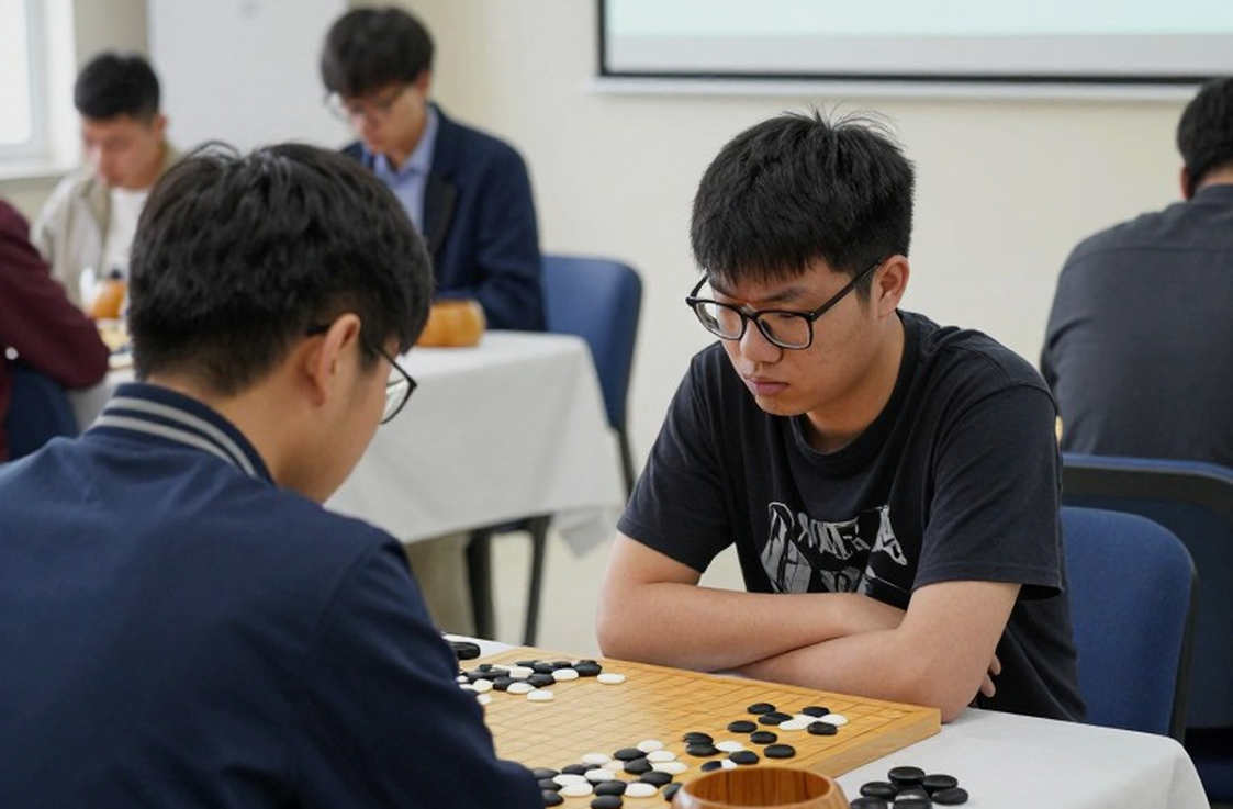 AI chứng minh trần 63 nước chiếu: kỷ lục cờ vua tổ hợp 58 năm và phần bài toán còn để ngỏ