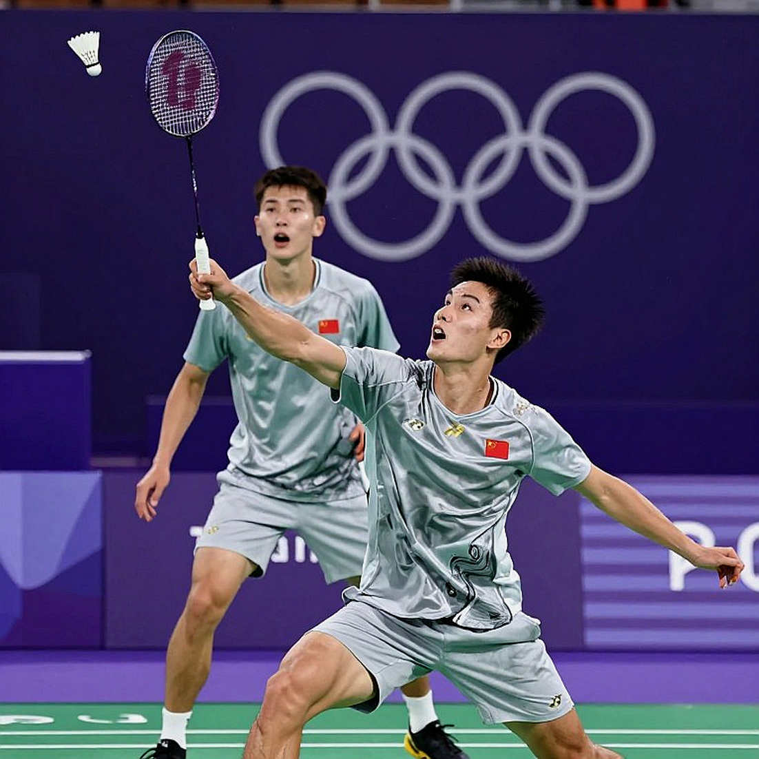 Max vs 100: Kỷ lục 14 vòng và hóa đơn mà Red Bull chọn không công bố