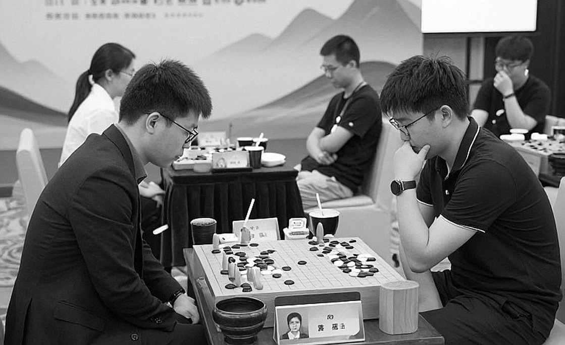 ChessBase Magazine #225: 27 ván cờ ngắn, 10 bài khai cuộc và cái tên Bent Larsen không nằm trong đó