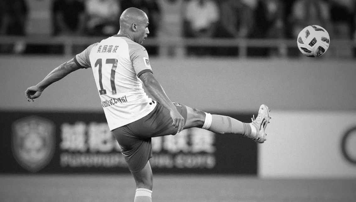 "Không cầu thủ nào của tôi đá trọn ba trận" – Cách Luis de la Fuente giữ nhịp cho Tây Ban Nha